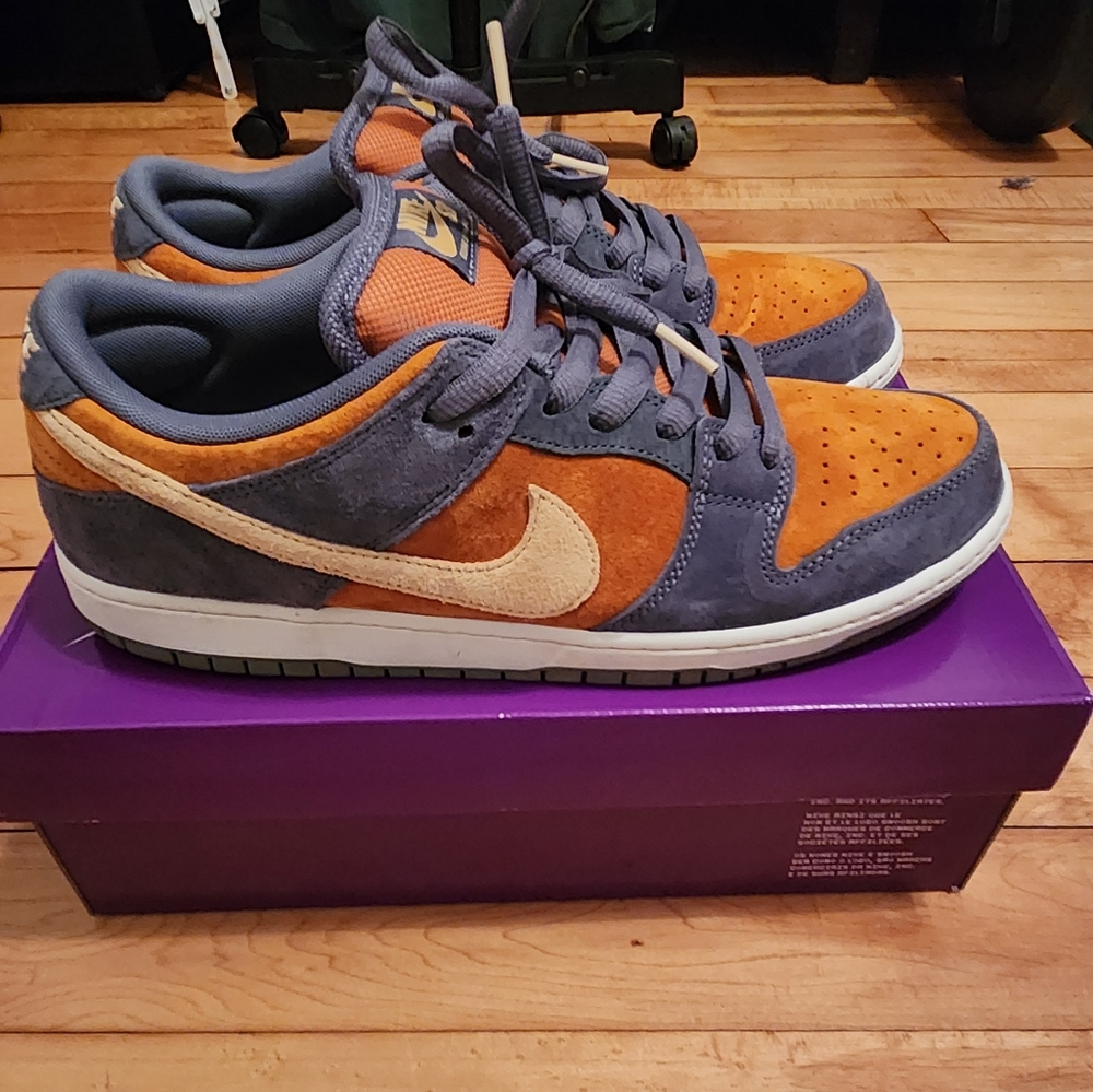 Nike sb dunk "light carbon monarch"